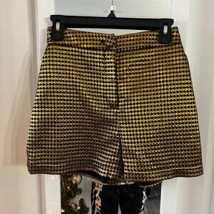 NWT Boutique MOSCHINO Gold and Black Shorts Size USA 6